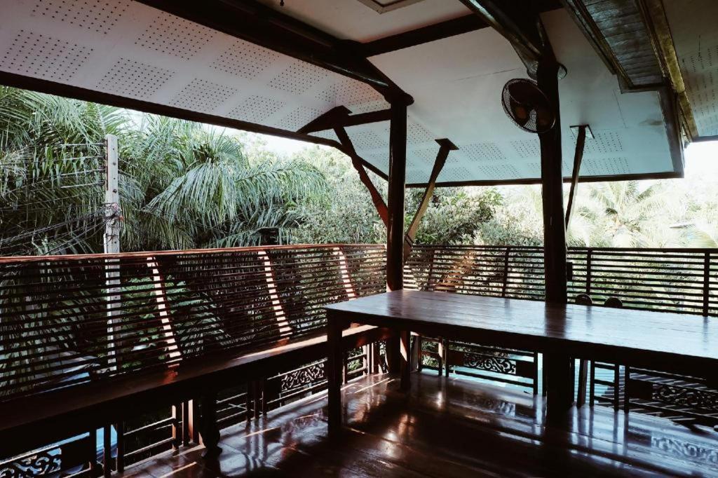 Ruennamyen Resort Amphawa Samut Songkhram Exterior foto