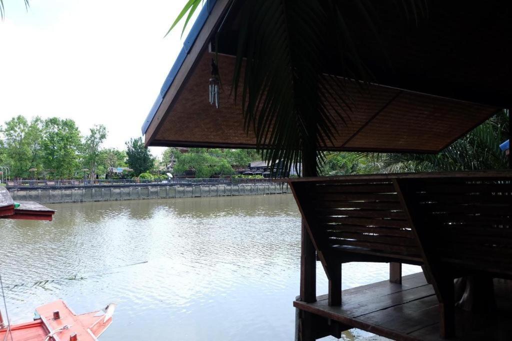Ruennamyen Resort Amphawa Samut Songkhram Exterior foto